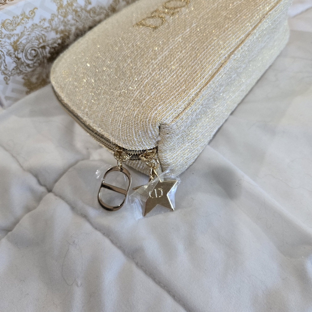 COPY - DIOR Vanity Case - Picture 2 of 4